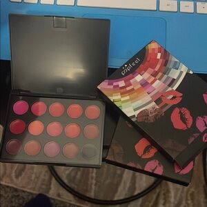 Lip Palette - Vibrant Pink and Red Shades